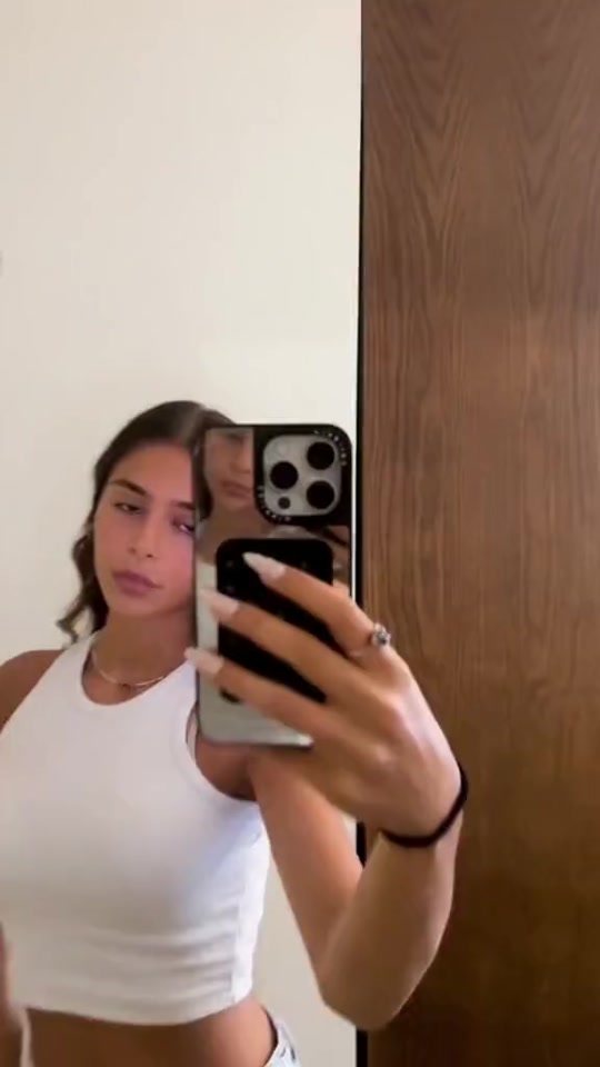 tiklocker_🤍#fyp .mp4