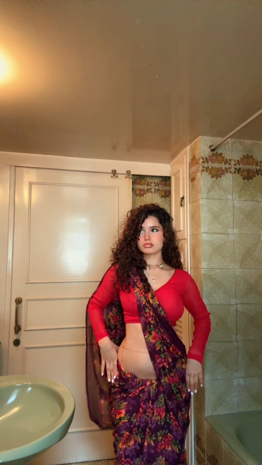 tiklocker_Video by i.v.a_20.mp4