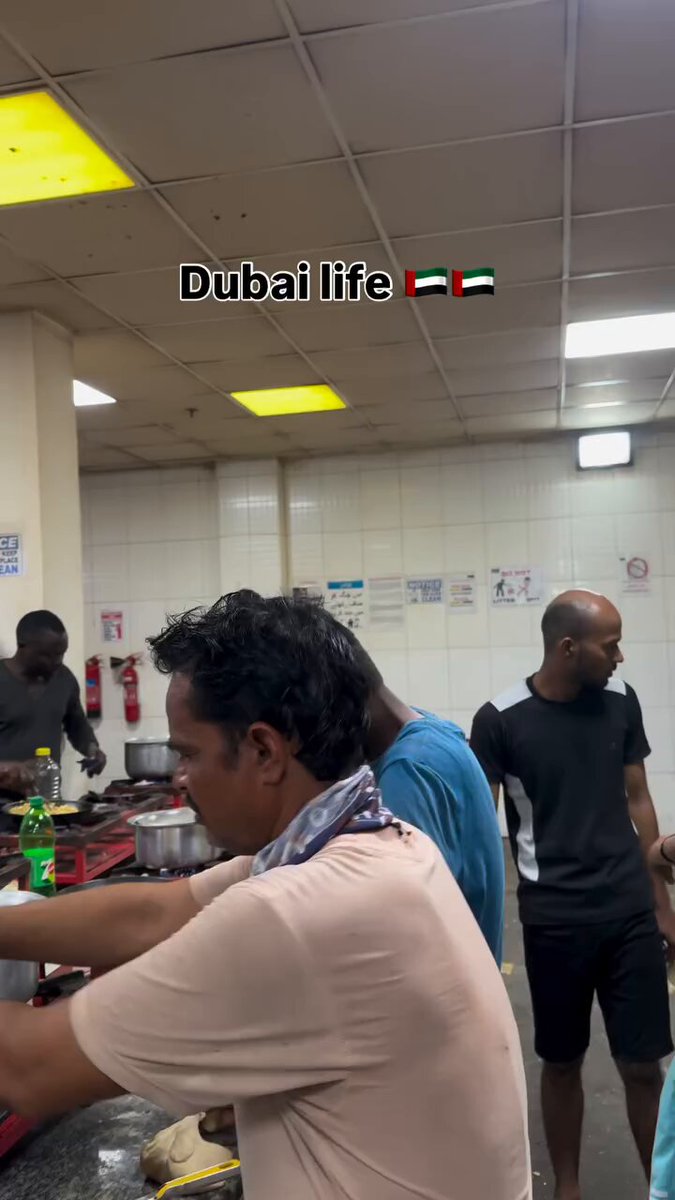 tiklocker_Sir Adam ™ - Dubai workers huishi life hard, naona a random East African hapa amek....mp4