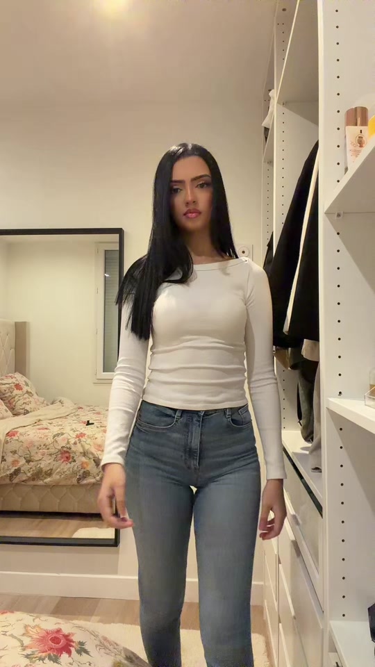 tiklocker_J’ai negliger Les jeans skinny en fait .mp4