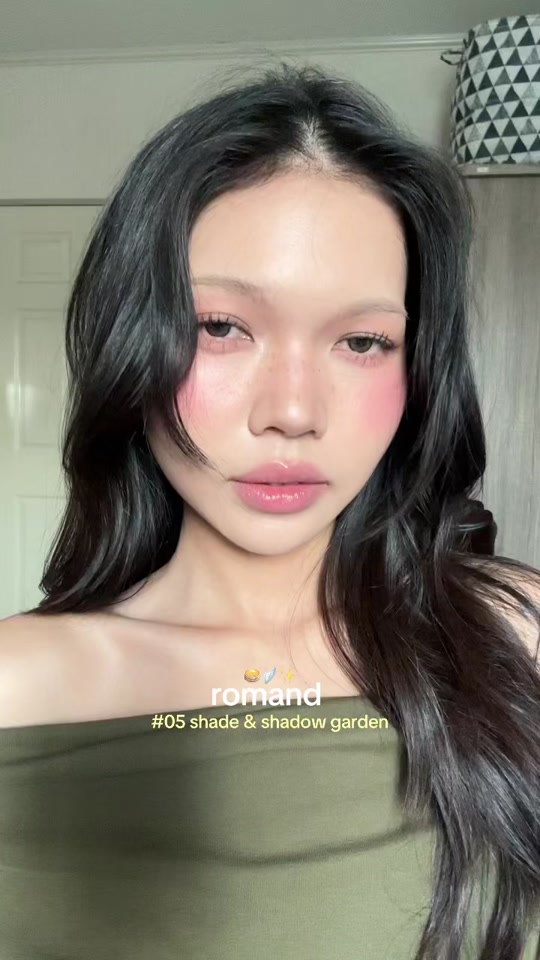 tiklocker_เข้าmy favอีกตัวเลย💖 โทนสีตุ่นสวยมาก ใช้ได้ง่ายด้วย #romand #eyeshadow .mp4