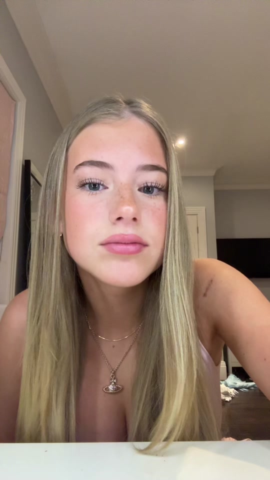 tiklocker_grace abrams is amazing .mp4