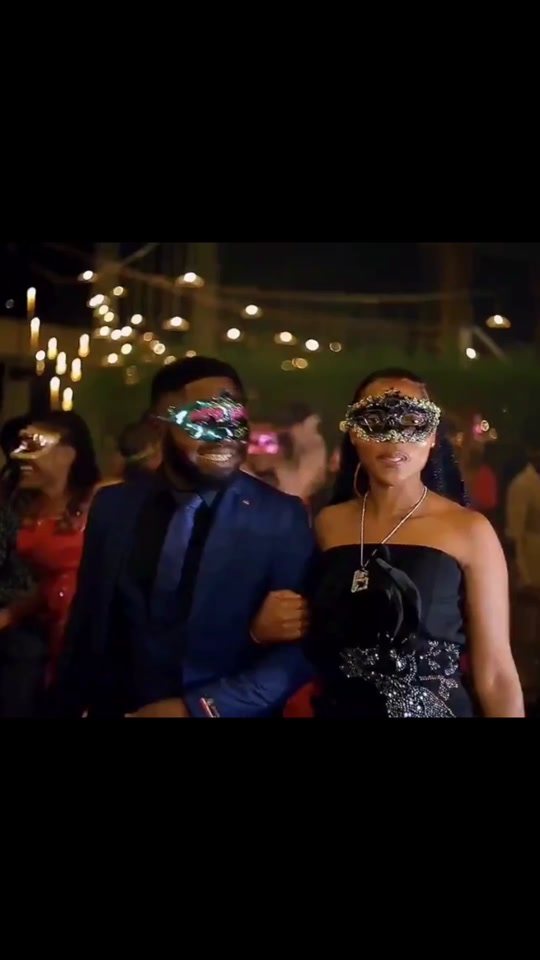 tiklocker_Voici en quelques sorte , ces qui vous attend le 26 Décembre à Sikass....mp4