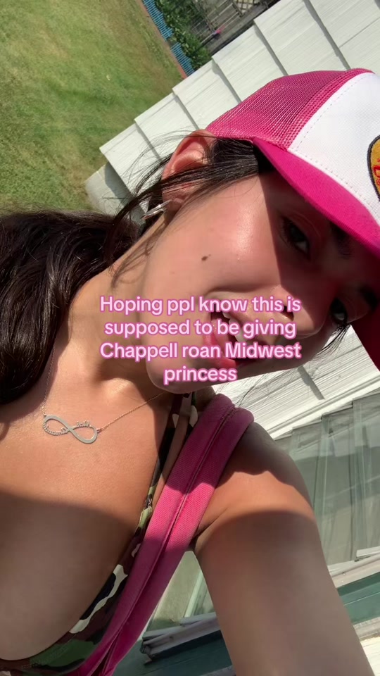 tiklocker_Its hot .mp4