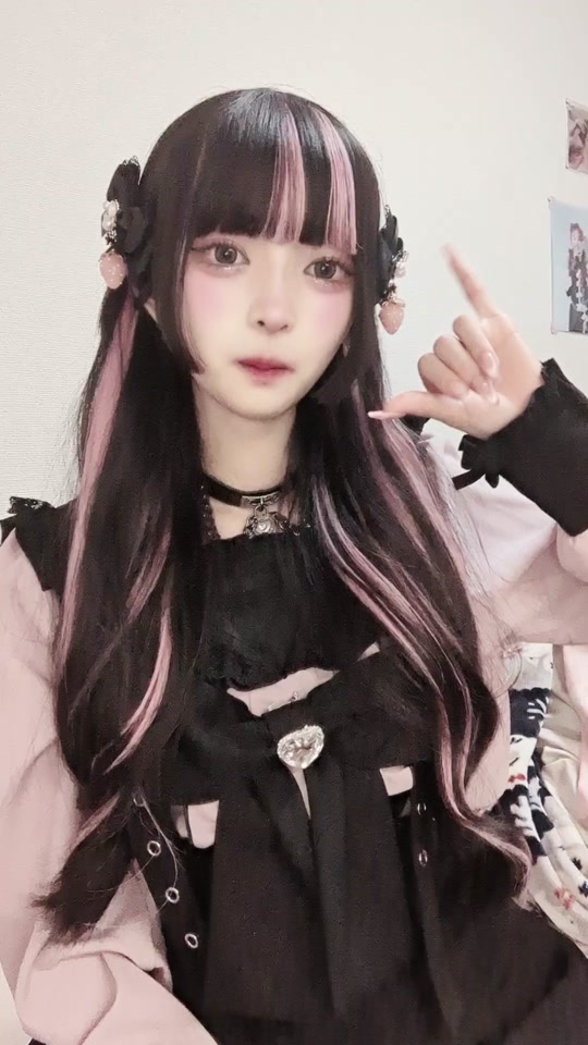 tiklocker_エクステでピンク入れました🩷🩷🩷 #fyp #fypシ #おすすめにのりたい #おすすめ #運営さん大好き #地雷系女子 #地雷系 #ピン....mp4